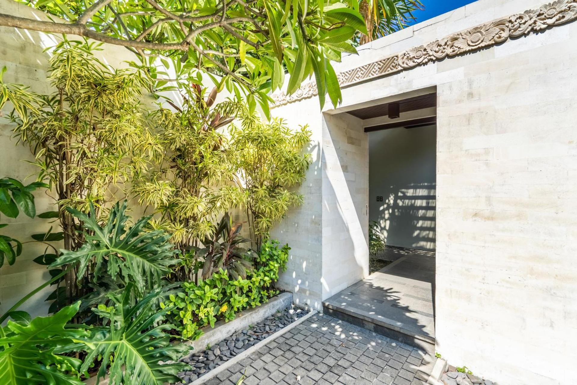 Kejora Beachfront Villa *