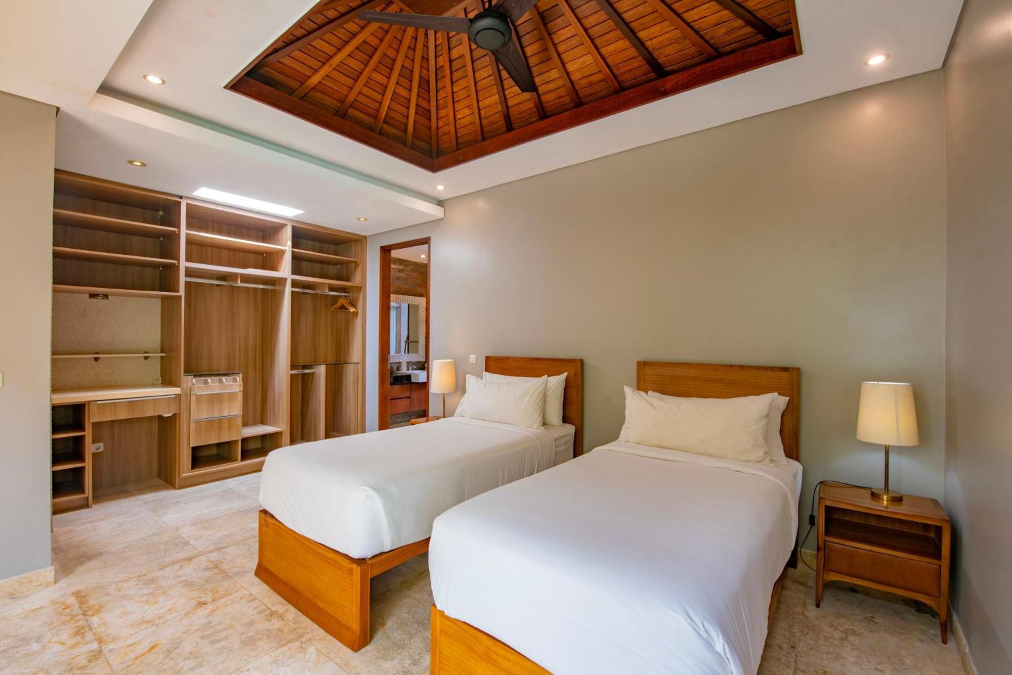 Villa Kejora Beachfront *