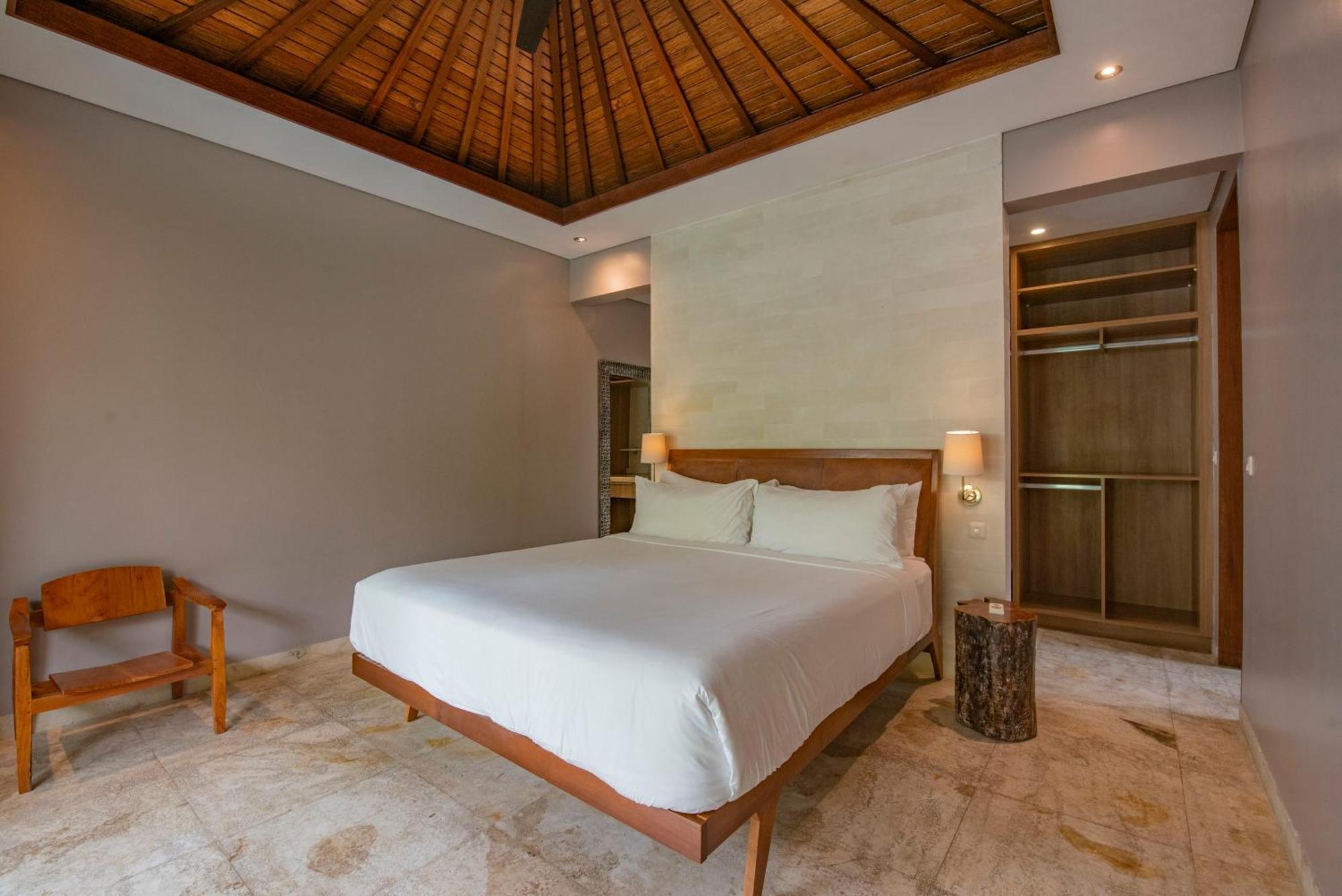 Villa Kejora Beachfront